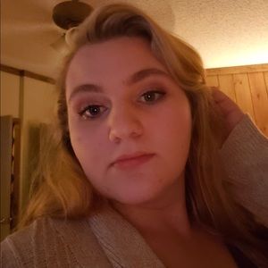Meet your Posher, Alison